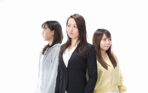 あなたを思い通りにしようとする女性