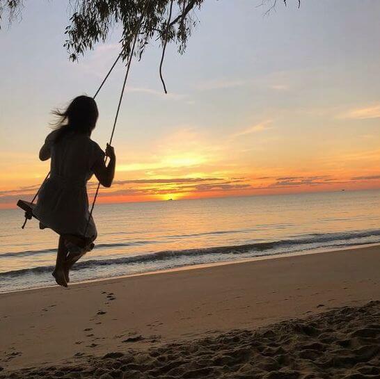 こんなブランコもあります。ケアンズの夕日を眺めながら童心に戻れるのはビーチエリアならでは。
