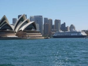 シドニーでは外せない観光スポットで2007年に世界遺産として登録されたオペラハウス。